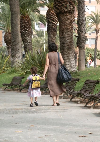 Maradjon otthon, szüljön gyerekeket sorban!  Fotó: Freeimages